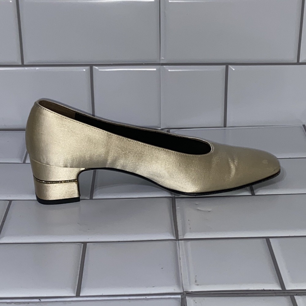 Salvatore Ferragamo Women's Pumps 2" Heels Shoes Satin Crystal Ivory White 5 - Picture 5 of 9